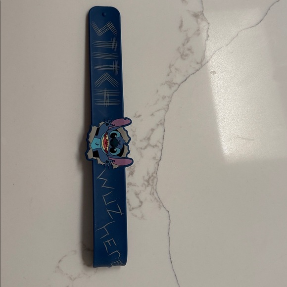 Disney stitch snap bracelet new without tag stitch was here - Picture 2 of 2
